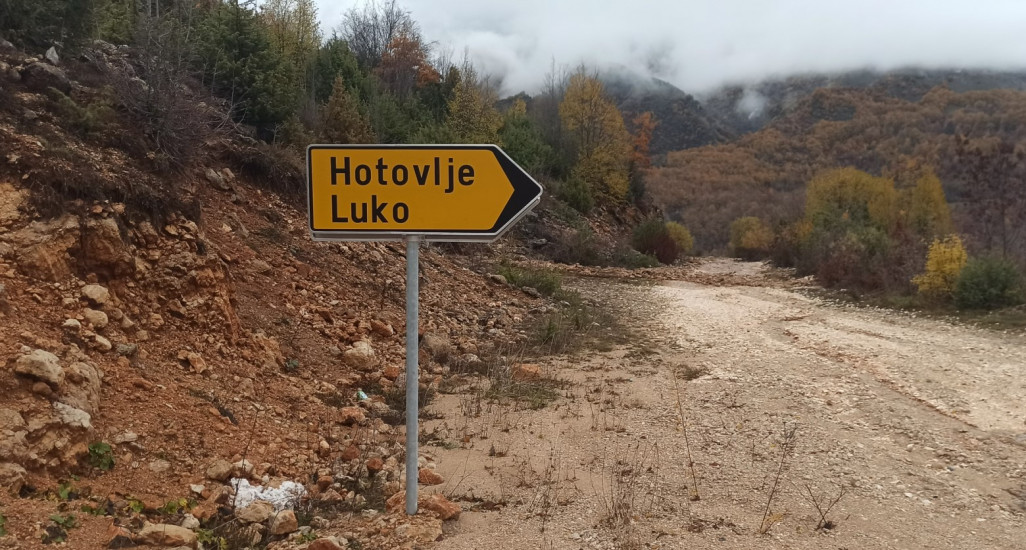 Selo Hotovlje odsječeno zbog klizišta i poplava