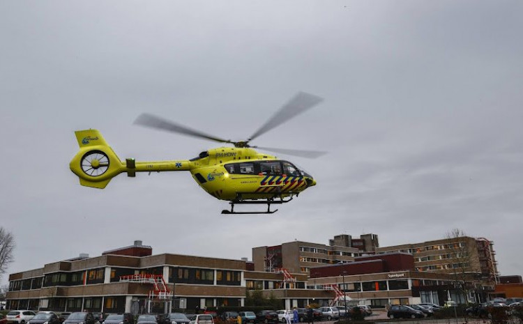 Jedan pacijent prebačen je jutros iz Roterdama u bolnicu u Bohumu, 240 kilometara istočno, a još jedan će biti transportovan kasnije tokom dana