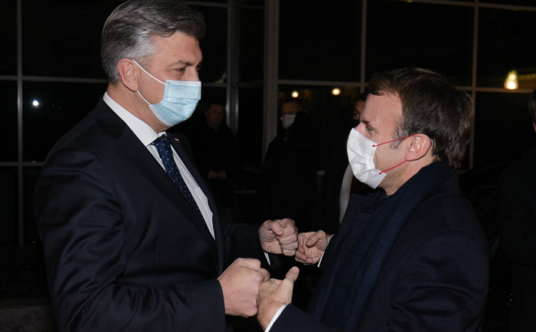 Emanuel Makron posjetu započeo radnom večerom s premijerom Andrejom Plenkovićem