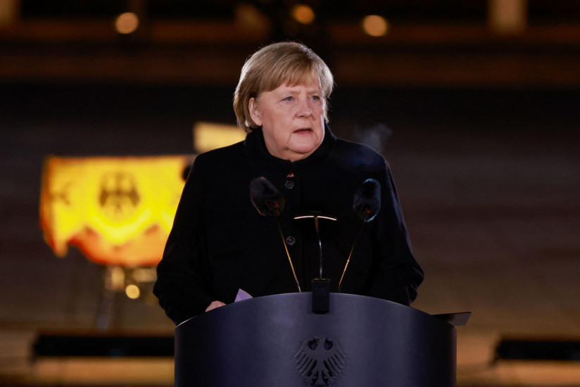 Angela Merkel ispraćena najvećim vojnim počastima i mimohodom