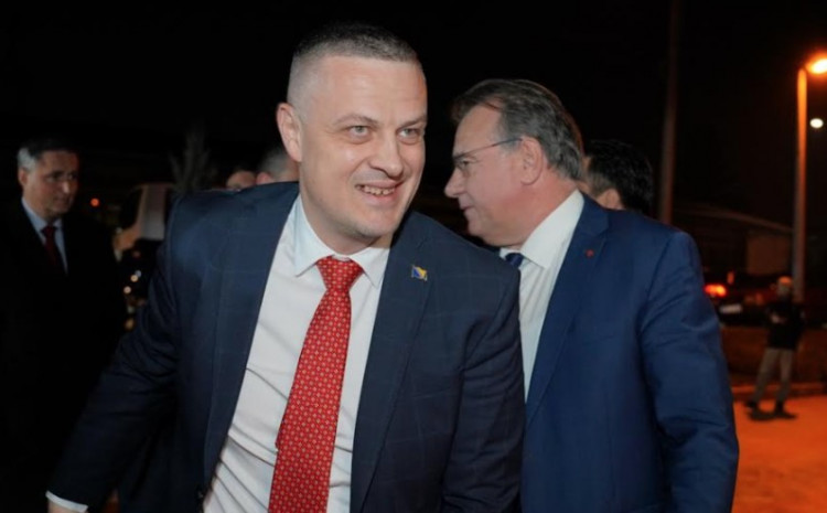Vojin Mijatović: Dodik nije svjestan