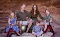 Princ Vilijam i Kejt sa svoje troje djece
