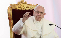Papa je novogodišnju homiliju posvetio temama majčinstva i žena