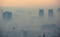 Sarajevo i danas pod maglom