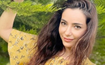  Ova glumica je ljubiteljima turske serije "Crno more" poznatija kao Asije Kaleli