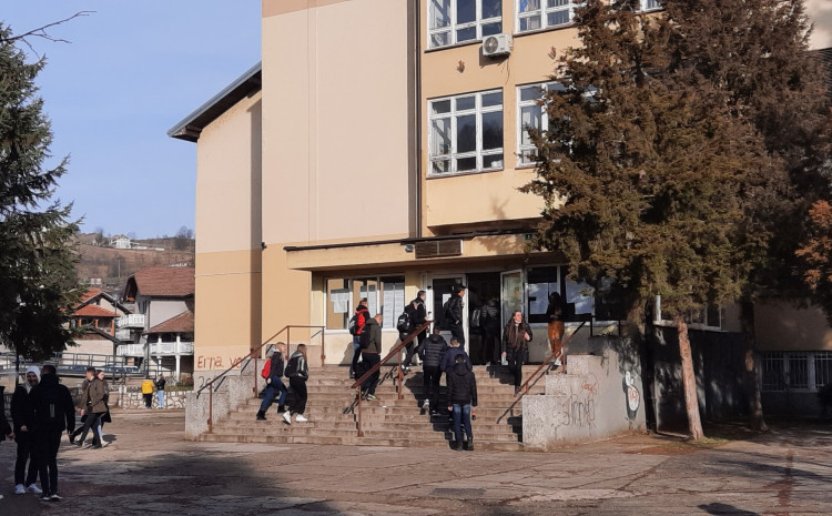 Mješovita srednja škola u Gračanici: Uspješan rad