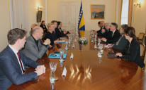 Željko Komšić sa predstavnicima delegacije Nizozemske