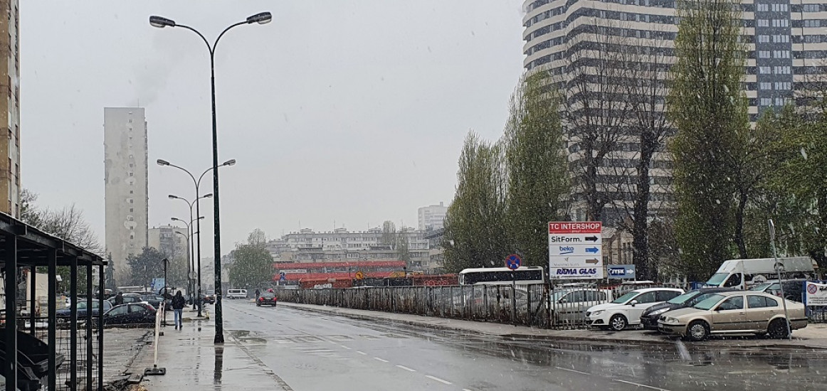Snijeg pada u glavnom gradu BiH