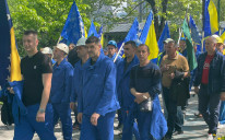 Rudari sa sobom nose zastave Bosne i Hercegovine, ali i rudarske simbole