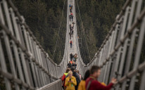 Most mogućuje prečicu kroz oblake uz fenomenalan pogled