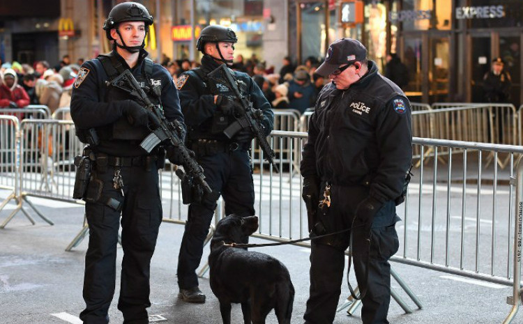 Broj stradalih u masakru u Njujorku porastao na deset