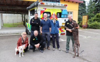 Veterinari koji u dobrotvorne svrhe žele osvojiti Ginisov rekord posjetili Dogs Trust