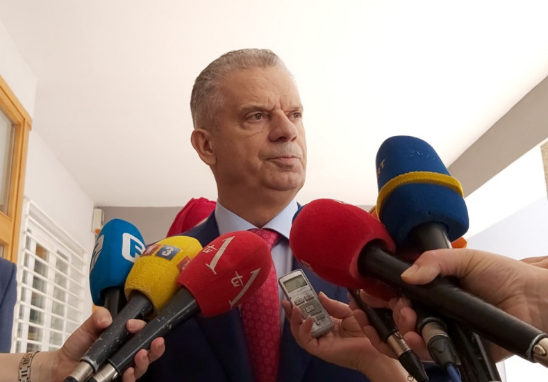 Lider SBB-a Fahrudin Radončić zajedno sa članovima stranke predao je Centralnoj izbornoj komisiji BiH prijavu za učešće SBB-a na općim izborima