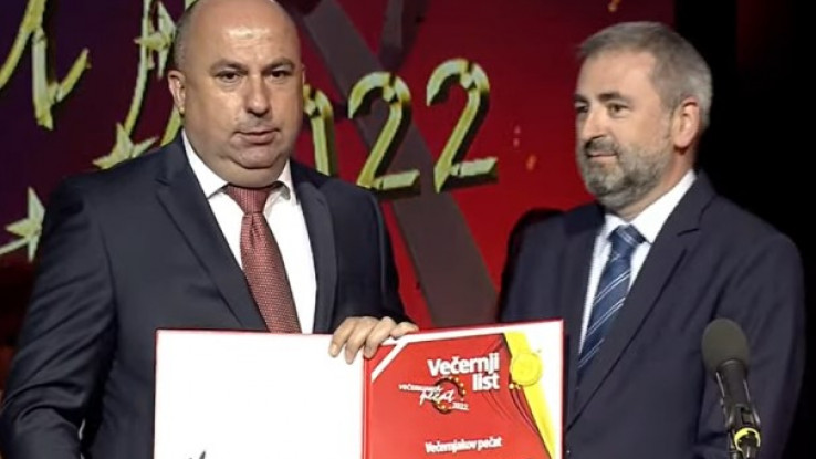 Denis Lasić dobio je nagradu Večernjakov pečat u kategoriji politika