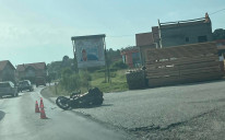 Kalesija: Saobraćajna nesreća u kojoj su učestvovali putničko vozilo i motocikl