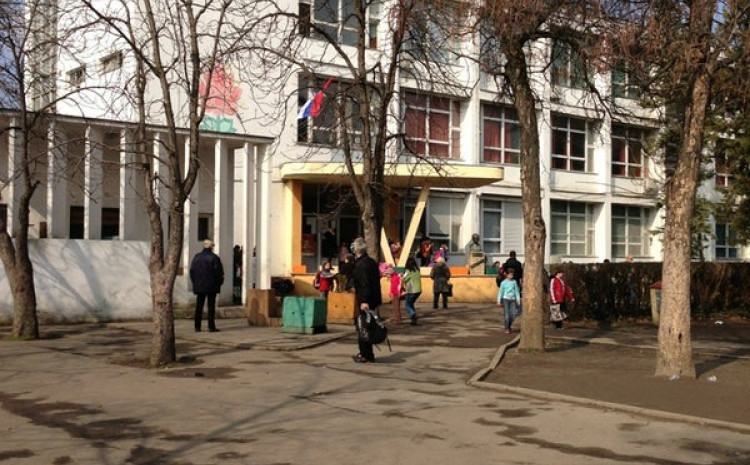 Osnovna škola "Vasa Stajić" u Novom Sadu