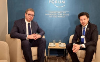 Aleksandar Vučić i Dritan Abazović prilikom sastanka u Briselu