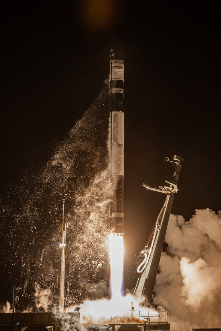 Raketa koja je nosila sićušni modul CAPSTONE uspješno je lansirana s novozelandskog poluotoka Mahia