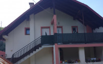 Kuća porodice Čustović u Blažuju