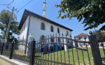 U prisustvu velikog broja vjernika džamija svečano otvorena