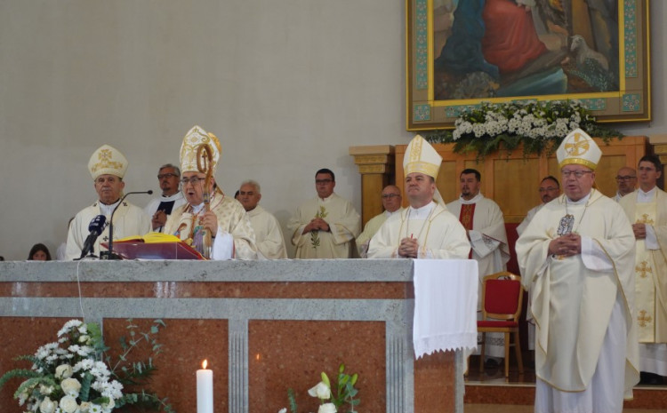 Kardinal Puljić tokom obraćanja