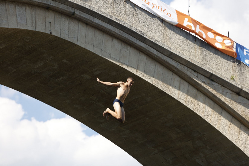 Spektakl u Mostaru: Skokovi sa Starog mosta