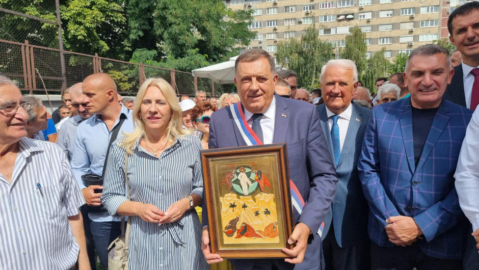 Milorad Dodik i Željka Cvijanović prisustvovali manifestaciji na Pofalićima
