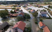 Pogled iz zraka na poplavljeno područje