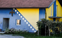 Zastava BiH na kući 