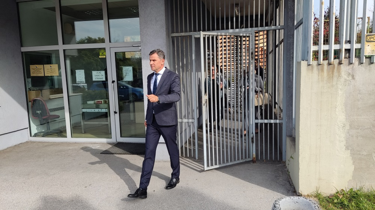 Crnolistaš Novalić i ostali: Vještak Hodžića govorio o Odluci o blagajničkom maksimumu, a nije znao da li je dostavljena u banku