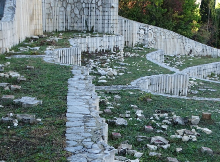Partizansko spomen-groblje u Mostaru 
