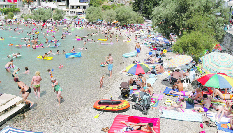 neum-plaza-kupaci