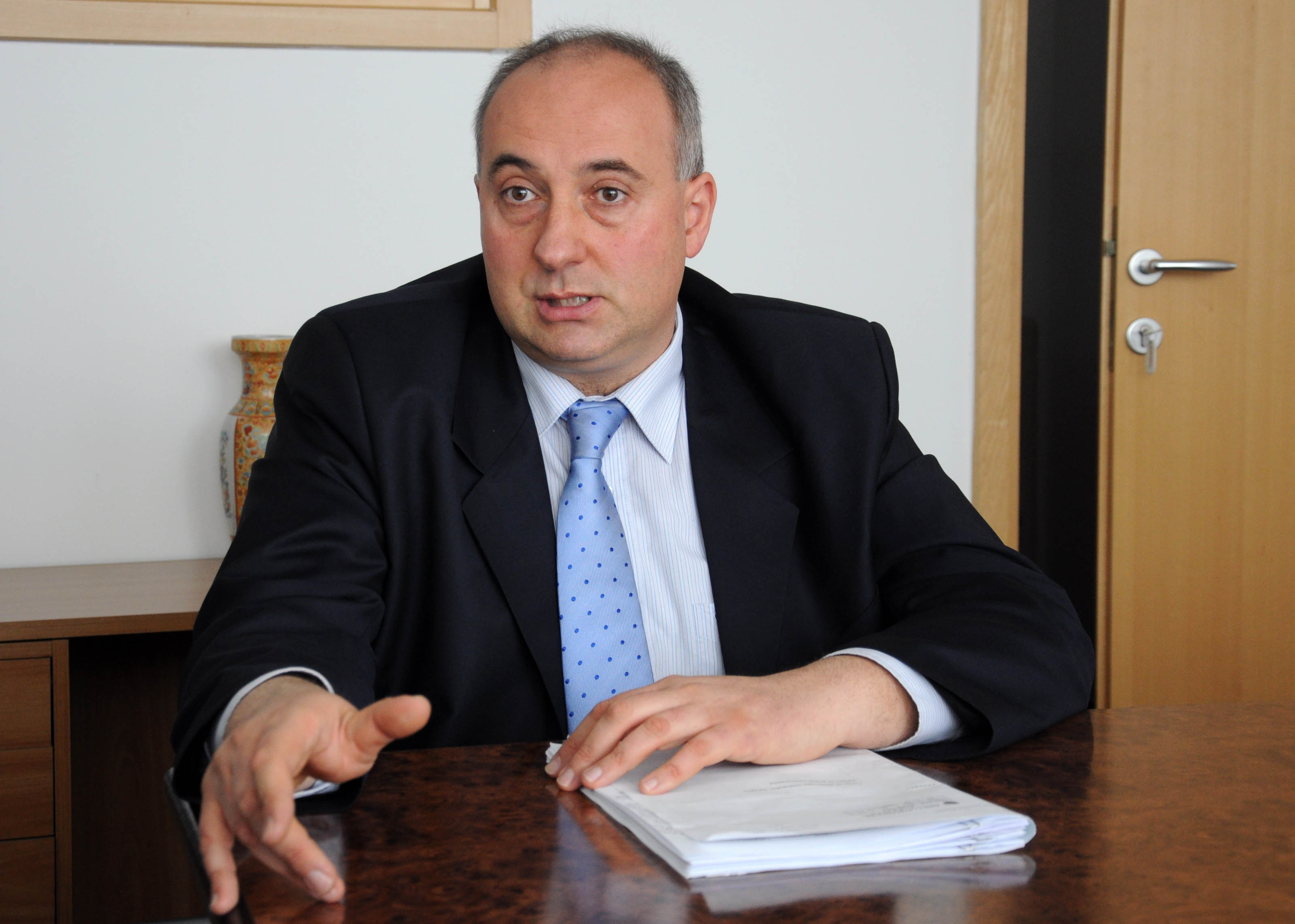 neven-aksamija neven-aksamija