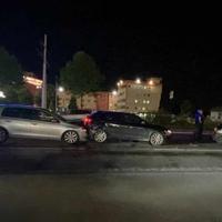 Foto + video / Teška saobraćajna nesreća na Stupu: Učestvovala tri vozila, na terenu Hitna pomoć