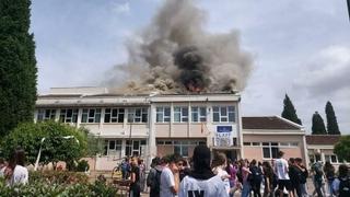 Podgorica: Maturanti tokom bakljade zapalili krov OŠ "Vlado Milić"