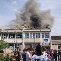Podgorica: Maturanti tokom bakljade zapalili krov OŠ "Vlado Milić"